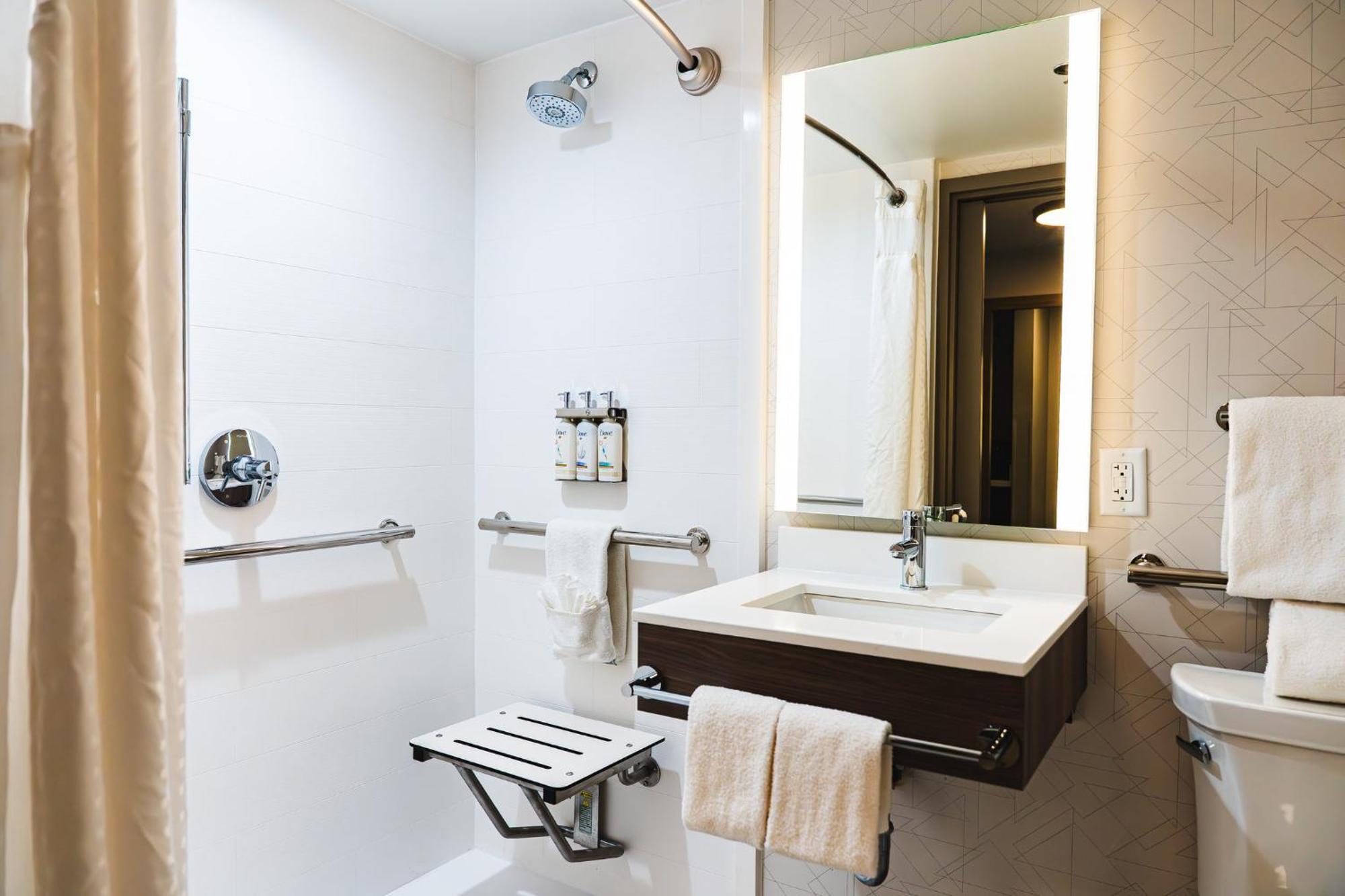 Holiday Inn Express Frazer - Malvern By Ihg Exteriér fotografie